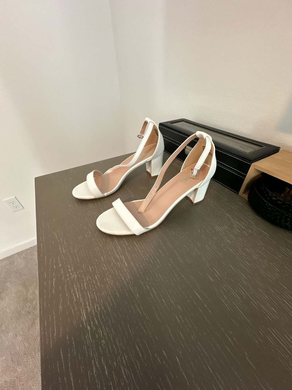 JOSMO Block Heel Sandals Size 8 White Ankle Strap